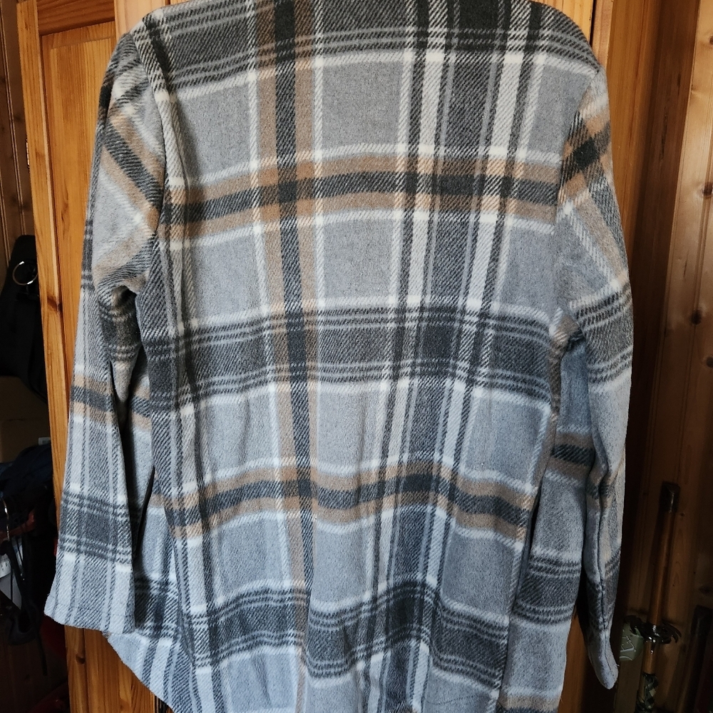 Womens Button Down Heavy Flannel - Picture 6 of 7